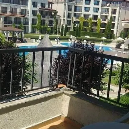 Life Pool View Studio سوزوبول